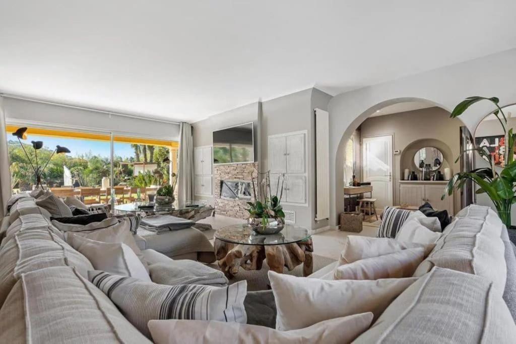 Grande Villa St-Tropez Area Avec Piscine Chauffee Gassin Bagian luar foto