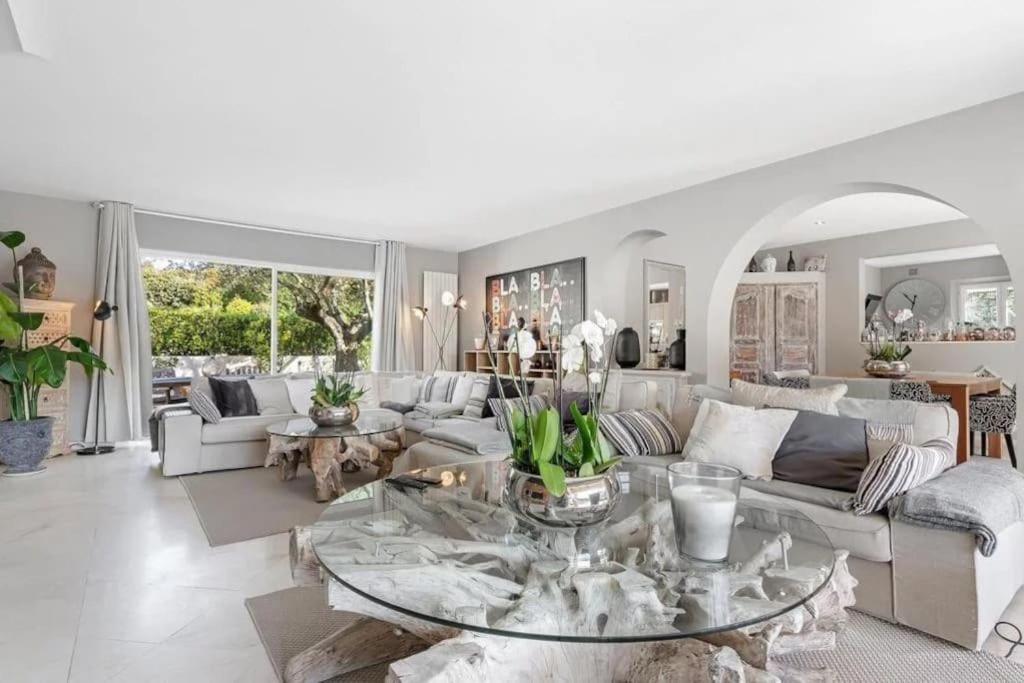 Grande Villa St-Tropez Area Avec Piscine Chauffee Gassin Bagian luar foto