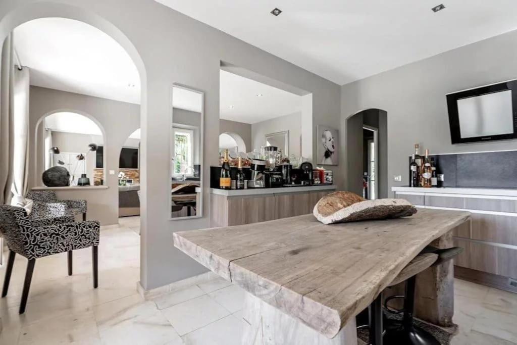 Grande Villa St-Tropez Area Avec Piscine Chauffee Gassin Bagian luar foto