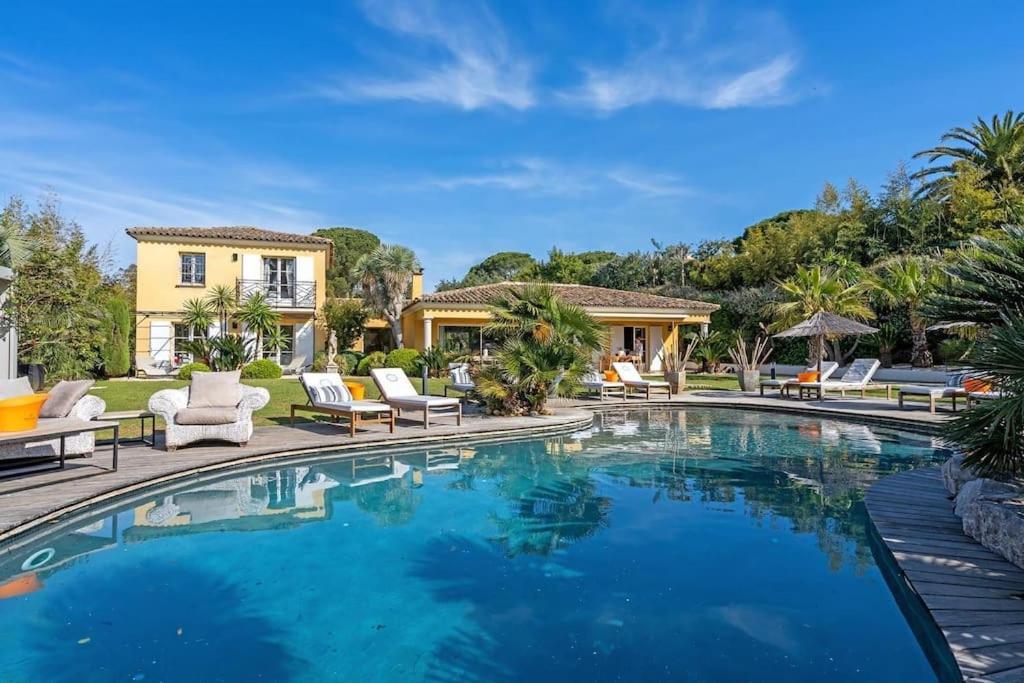 Grande Villa St-Tropez Area Avec Piscine Chauffee Gassin Bagian luar foto